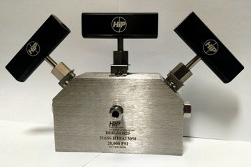 Compact Double Block and Bleed Needle Valve
